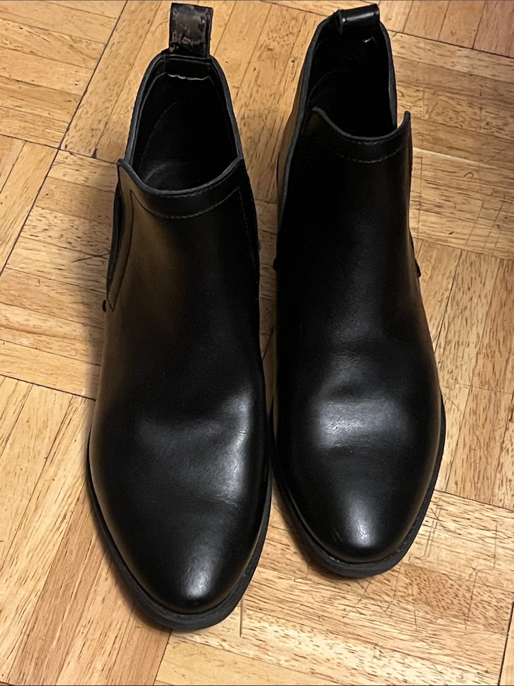 Women’s Dolce Vita Black Tivon Slip-On Chelsea Boot - Classic Leather Style Sz 8